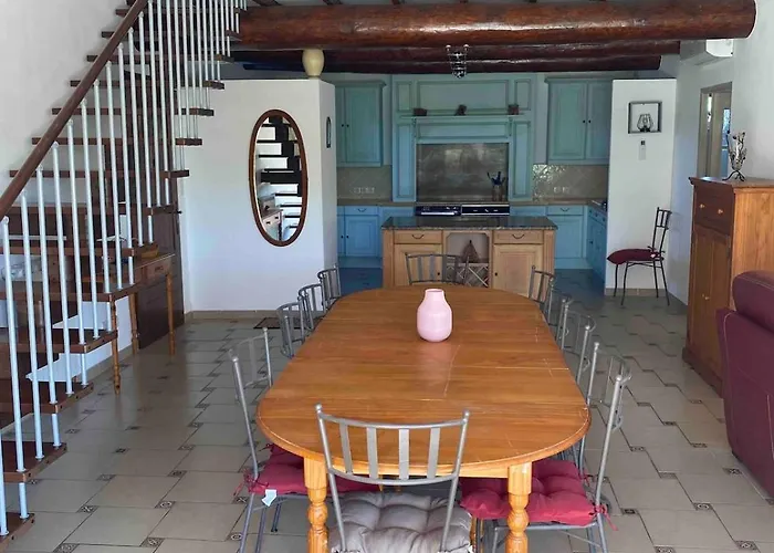 بيت للعطل Provencal With Pool *