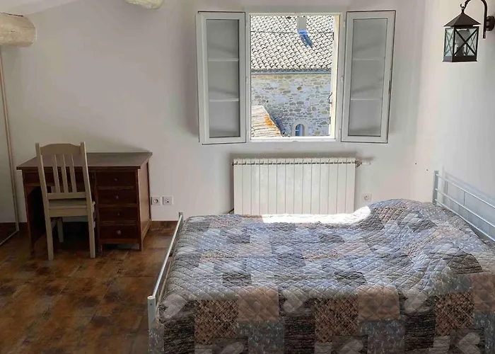 Provencal With Pool * Cavillargues